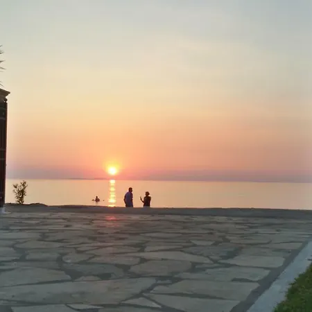 Antonia Beach House *